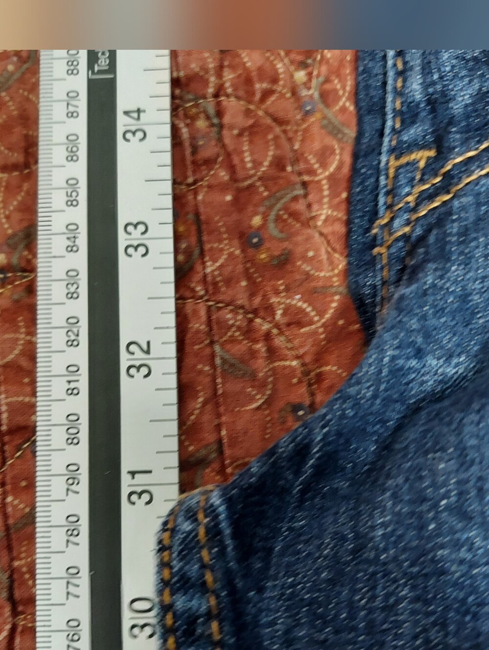 Levi's Woman's Size 8 Zipper Hem Jeans - Picture 11 of 14